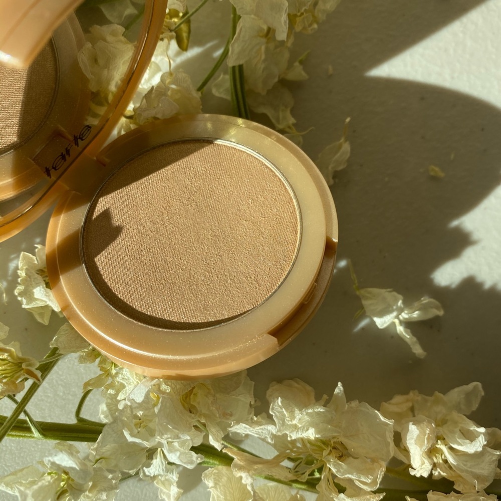 Tarte Amazonian Clay Highlighter in Exposed